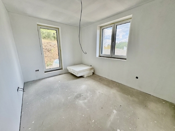 Pokoj č. 1 přízemí - Prodej domu 188 m², Strunkovice nad Blanicí
