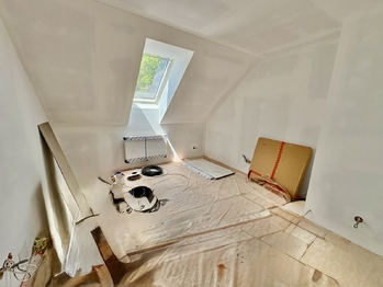 Pokoj č.1 ve 2.NP - Prodej domu 188 m², Strunkovice nad Blanicí