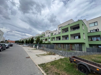 Pronájem bytu 1+kk v osobním vlastnictví 42 m², Chýně