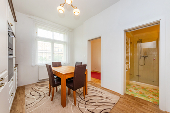 Pronájem bytu 3+1 v osobním vlastnictví 99 m², Praha 6 - Bubeneč