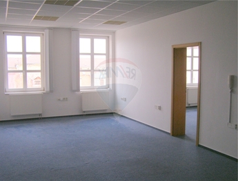 Pronájem kancelářských prostor 79 m², Hradec Králové