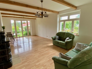 Obývací pokoj - Prodej domu 208 m², Vyžlovka
