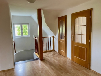 Prostorný RD - Prodej domu 208 m², Vyžlovka
