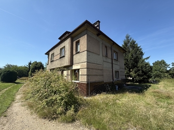Prodej pozemku 9533 m², Druztová