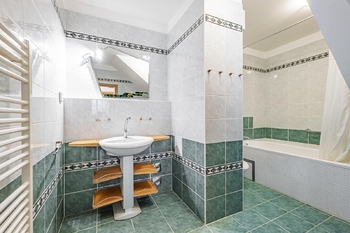 Prodej bytu 4+kk v osobním vlastnictví 118 m², Praha 7 - Troja