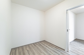 Pronájem bytu 4+kk v osobním vlastnictví 4423 m², Praha 10 - Dolní Měcholupy