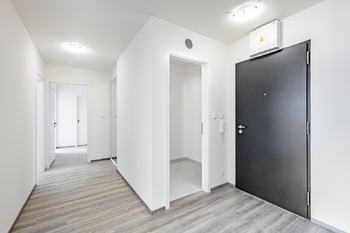 Pronájem bytu 4+kk v osobním vlastnictví 4423 m², Praha 10 - Dolní Měcholupy