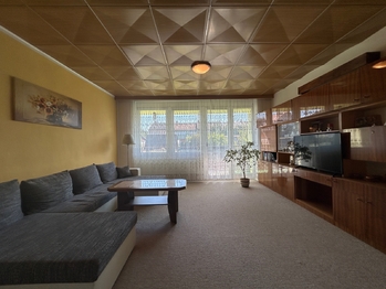 obývací pokoj - Prodej domu 100 m², Rýmařov