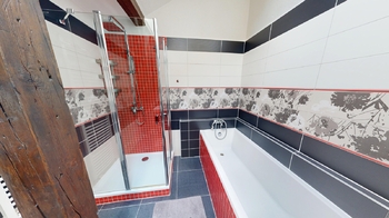 Koupelna - Prodej bytu 3+1 v družstevním vlastnictví 91 m², Praha 5 - Košíře