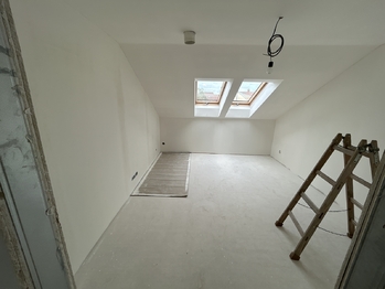 Pokoj aktuální stav - Prodej domu 157 m², Měnín