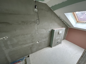 Koupelna aktuální stav - Prodej domu 157 m², Měnín