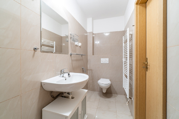 Prodej bytu 1+kk v osobním vlastnictví 31 m², Praha 6 - Břevnov