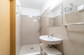 Prodej bytu 1+kk v osobním vlastnictví 31 m², Praha 6 - Břevnov
