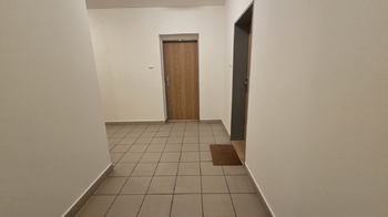 Pronájem bytu 1+kk v osobním vlastnictví 5769 m², Klecany