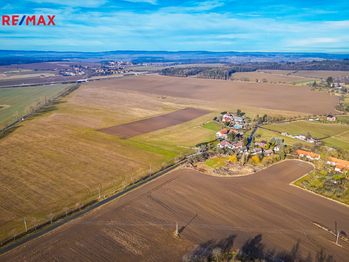 Prodej pozemku 3739 m², Bukovany