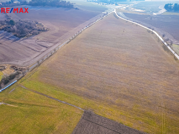 Prodej pozemku 3739 m², Bukovany