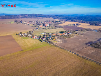 Prodej pozemku 3739 m², Bukovany