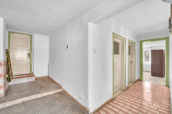 Chodba - Prodej domu 75 m², Jenišovice