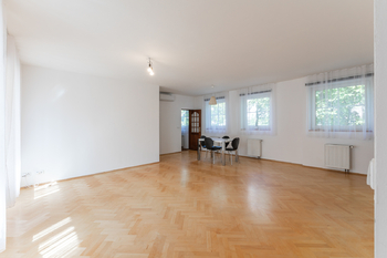 Prodej bytu 6 a více v osobním vlastnictví 199 m², Praha 10 - Strašnice