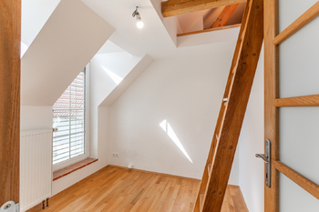 Prodej bytu 6 a více v osobním vlastnictví 199 m², Praha 10 - Strašnice