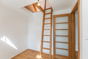 Prodej bytu 6 a více v osobním vlastnictví 199 m², Praha 10 - Strašnice