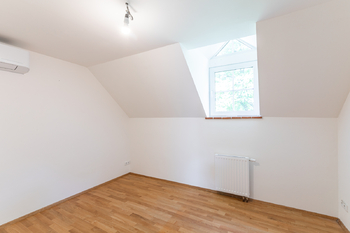 Prodej bytu 6 a více v osobním vlastnictví 199 m², Praha 10 - Strašnice