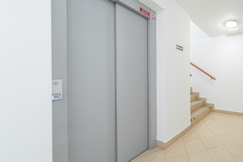 Prodej bytu 2+kk v osobním vlastnictví 67 m², Praha 5 - Zličín