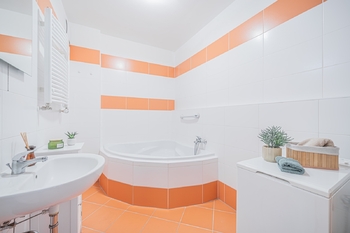 Prodej bytu 2+kk v osobním vlastnictví 67 m², Praha 5 - Zličín