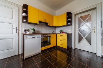 Prodej prostorného a světlého bytu 2+1 s pracovnou, 82 m², v srdci Brna – Merhautova, Zábrdovice - Prodej bytu 2+1 v osobním vlastnictví 82 m², Brno