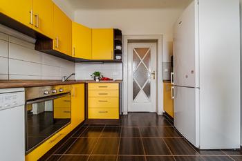 Prodej prostorného a světlého bytu 2+1 s pracovnou, 82 m², v srdci Brna – Merhautova, Zábrdovice - Prodej bytu 2+1 v osobním vlastnictví 82 m², Brno