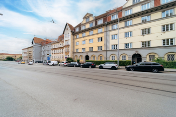 Prodej prostorného a světlého bytu 2+1 s pracovnou, 82 m², v srdci Brna – Merhautova, Zábrdovice - Prodej bytu 2+1 v osobním vlastnictví 82 m², Brno
