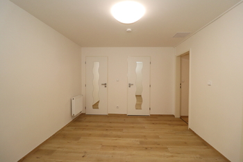 Chodba - Pronájem bytu 2+kk v osobním vlastnictví 50 m², Praha 4 - Nusle