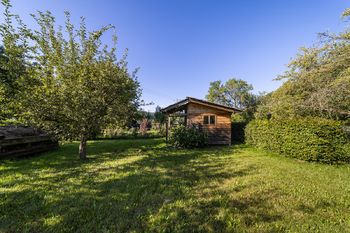 Prodej pozemku 1015 m², Olšany