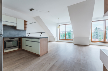 Pronájem bytu 2+kk v osobním vlastnictví 83 m², Praha 8 - Dolní Chabry