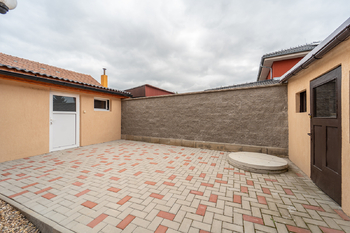 Prodej domu 152 m², Břežany II