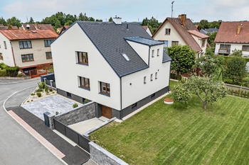 Pohled z dronu. - Prodej domu 184 m², Jindřichův Hradec