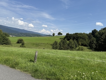 Prodej pozemku 1000 m², Rožnov pod Radhoštěm