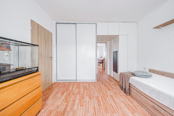 Prodej bytu 3+1 v osobním vlastnictví 86 m², Praha 6 - Liboc