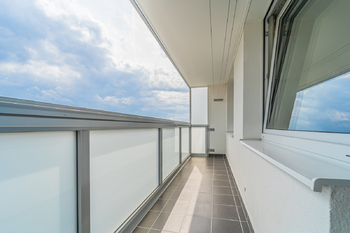 Lodžie - Pronájem bytu 2+kk v osobním vlastnictví 49 m², Praha 10 - Horní Měcholupy