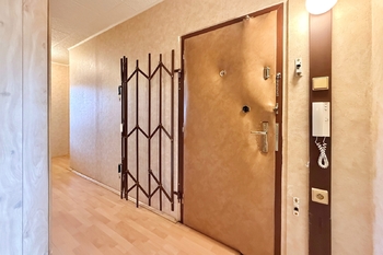 chodba - Prodej bytu 3+1 v osobním vlastnictví 81 m², Praha 5 - Stodůlky