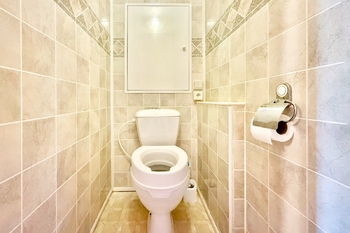 toaleta - Prodej bytu 3+1 v osobním vlastnictví 81 m², Praha 5 - Stodůlky