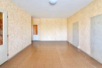 obývací pokoj - Prodej bytu 3+1 v osobním vlastnictví 81 m², Praha 5 - Stodůlky