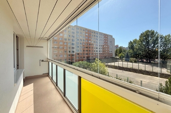 lodžie - Prodej bytu 3+1 v osobním vlastnictví 81 m², Praha 5 - Stodůlky