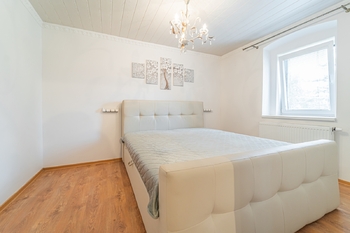 Ložnice - Prodej chaty / chalupy 199 m², Vraný