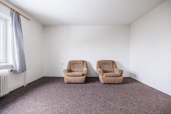 obývací pokoj 2.NP - Pronájem domu 205 m², Nový Malín