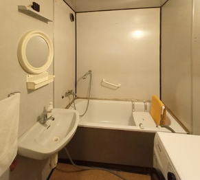 je stejně tak původní  - Prodej bytu 2+1 v osobním vlastnictví 53 m², Podbořany