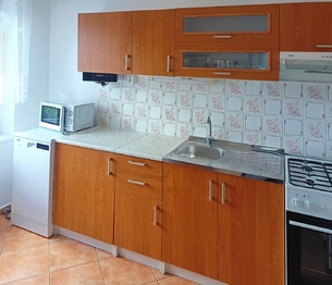 se nešetřilo ani v kuchyni. - Prodej bytu 2+1 v osobním vlastnictví 53 m², Podbořany