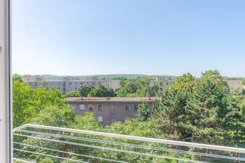 Pohled z obýváku - Prodej bytu 2+1 v družstevním vlastnictví 54 m², Most