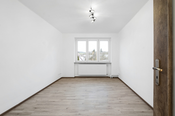Ložnice 1 - Prodej bytu 3+kk v osobním vlastnictví 77 m², Zvěstov