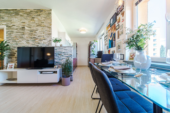 Prodej bytu 3+kk, 72 m², se zaskleným balkónem, v klidné lokalitě, ulice Lidická, Třebíč – Borovina - Prodej bytu 3+kk v osobním vlastnictví 72 m², Třebíč